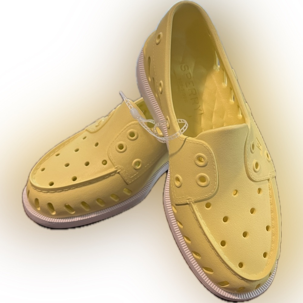NWOT Sperry Authentic Original Float Yellow Boat Shoes - Women's Size 7M